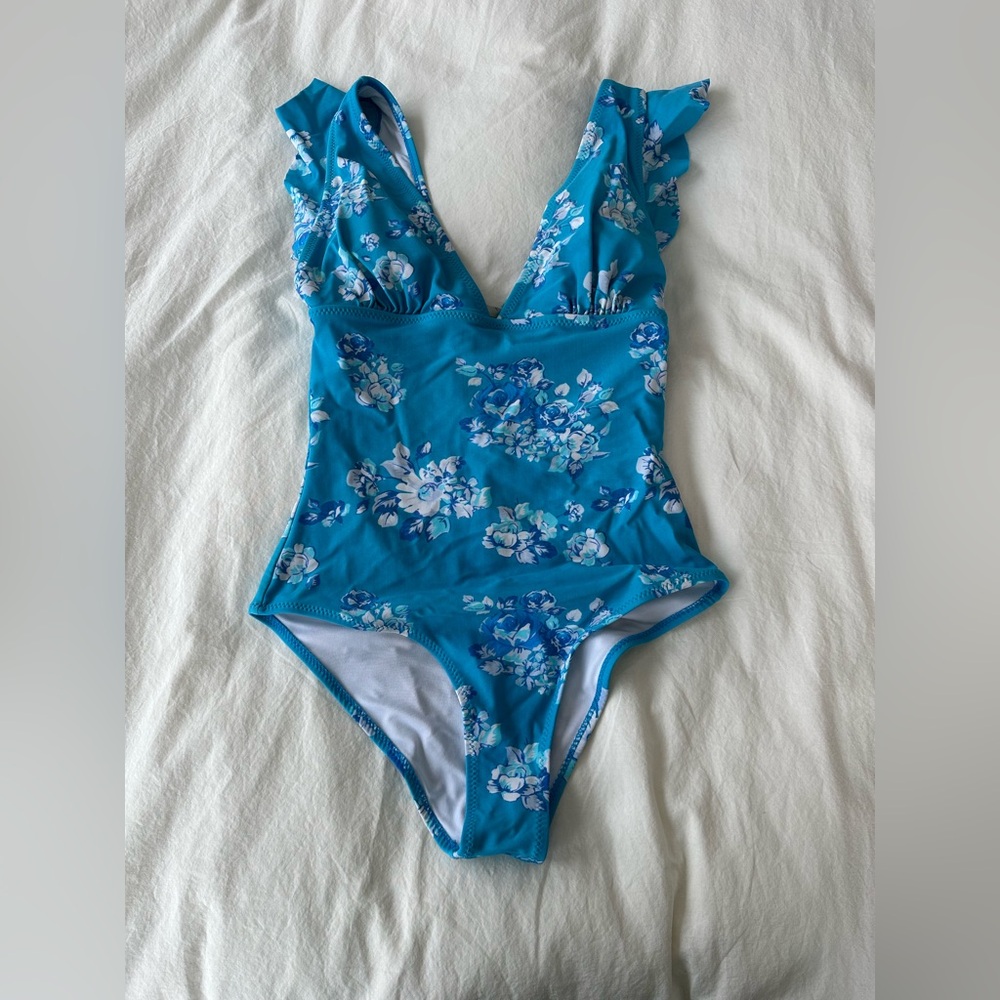 Women’s blue floral cupshe swimsuit XS
